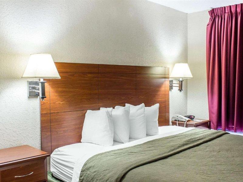 Quality Inn Selma - Smithfield Екстер'єр фото