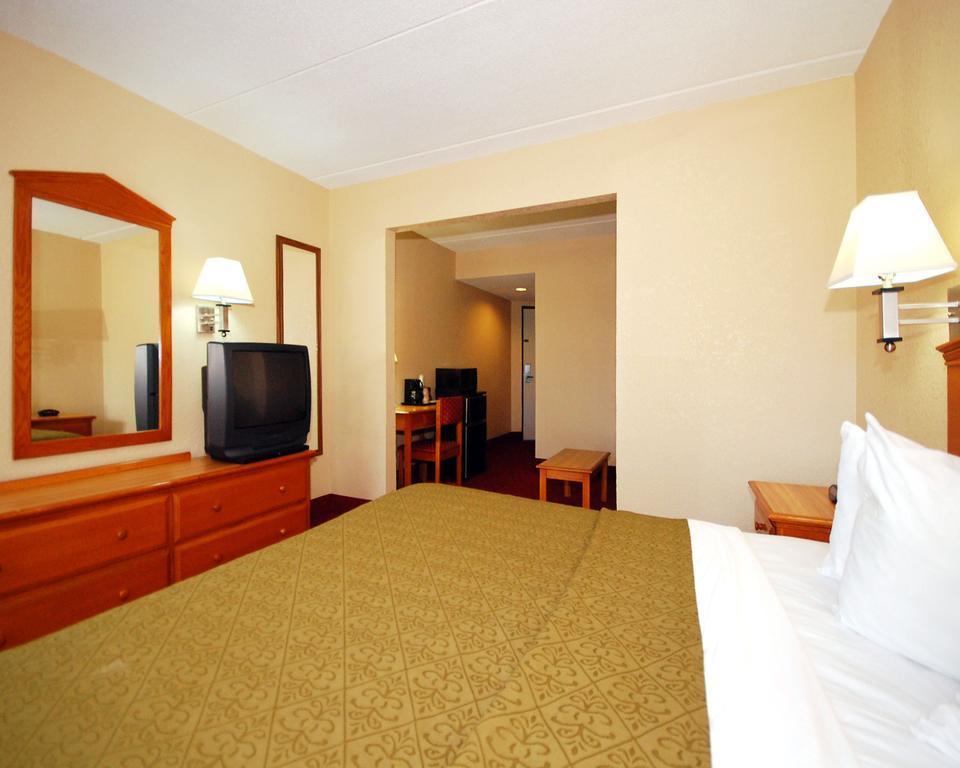Quality Inn Selma - Smithfield Екстер'єр фото