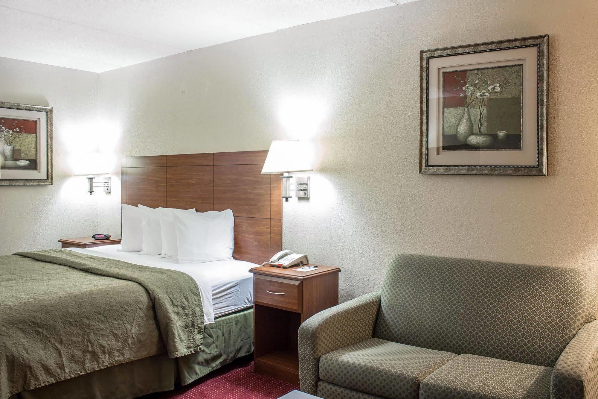 Quality Inn Selma - Smithfield Екстер'єр фото